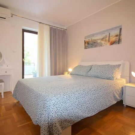 In Porec/istrien 9921 Apartment