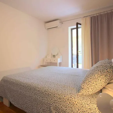In Porec/istrien 9921 Apartment