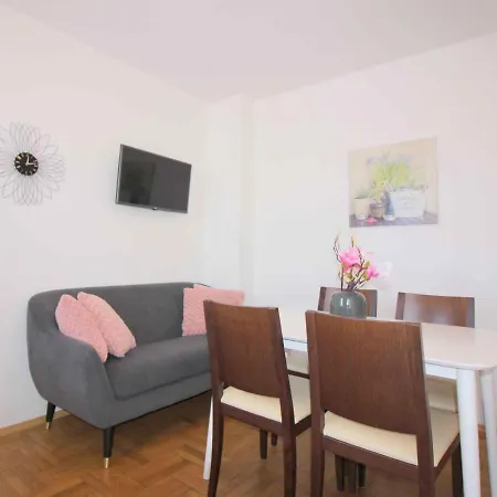 In Porec/istrien 9921 Apartment